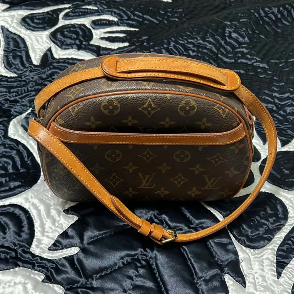 Louis Vuitton Blois Vintage Crossbody bag